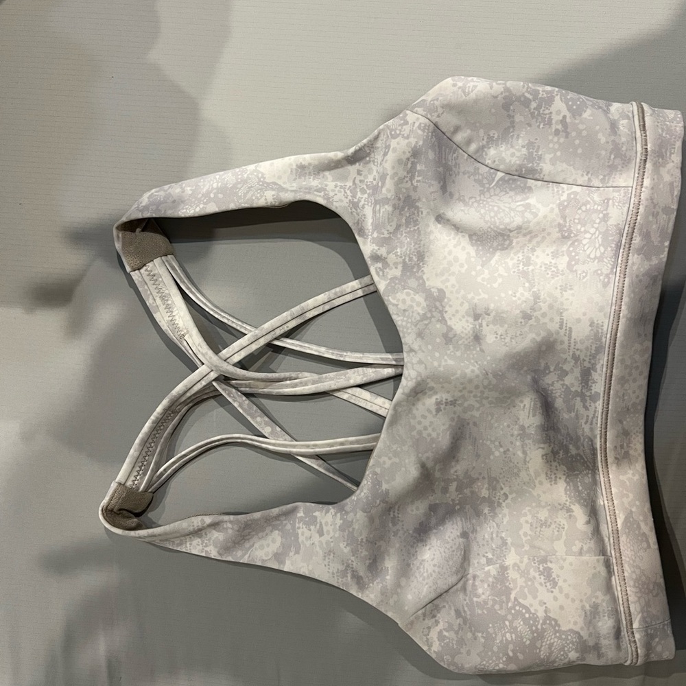 Lululemon size 6 bra